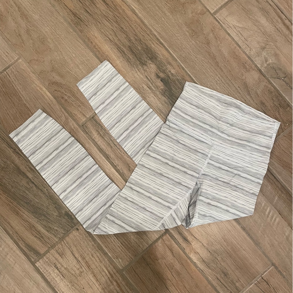 White/Gray Lululemon Leggings